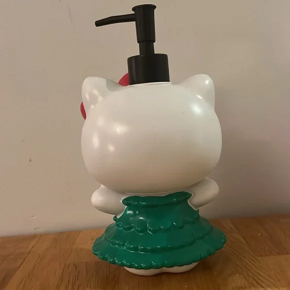 Soap Dispenser - Picture 3 of 4